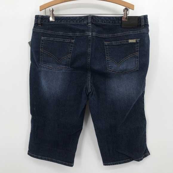 NWT Woolrich Women’s Jean Capris Size 18 dark wash - Picture 3 of 6